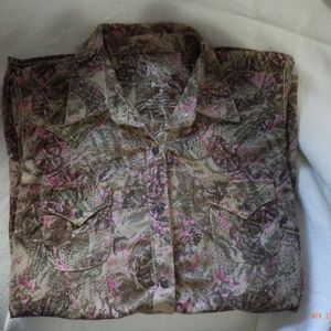 Rock 47 by Wrangler Womens Medium Western shirt..Pink n Brown paisley